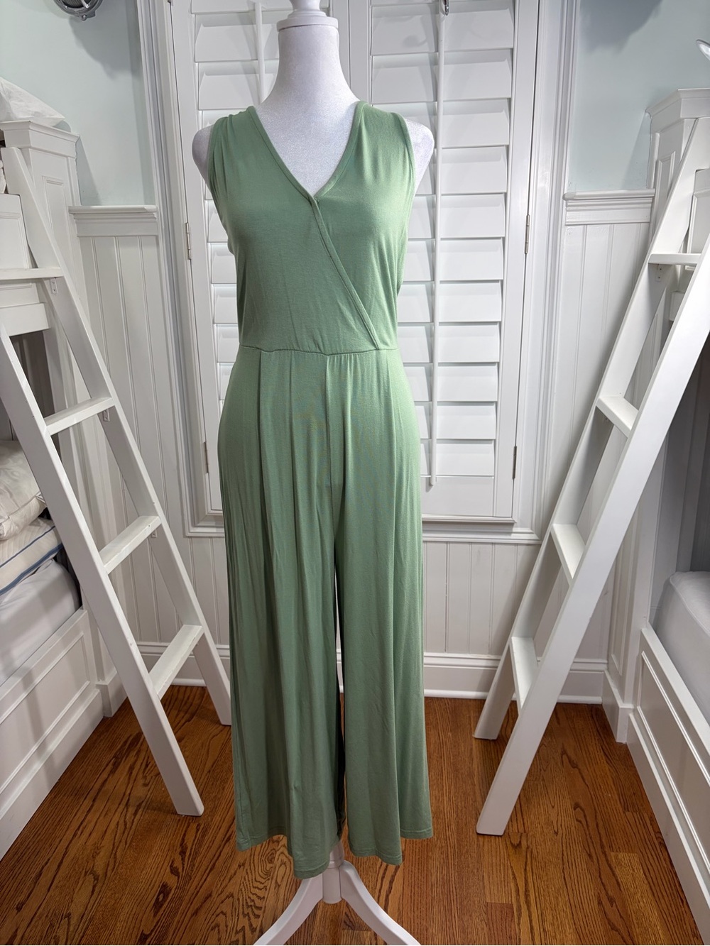 NWT Venus x Lascana Sage Green Sleeveless Tie-back Jumpsuit